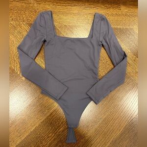 ARITZIA Limited Edition Babaton Contour Squareneck Longsleeve Bodysuit